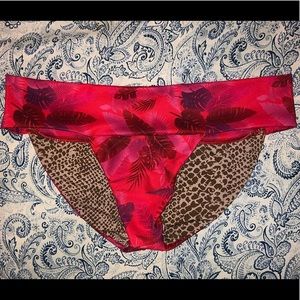 ACACIA : psychedelic leaf bottoms